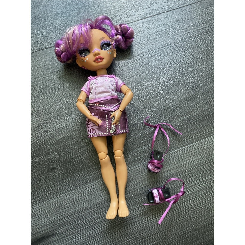 Rainbow High Doll - MGA - Lila Yamamoto